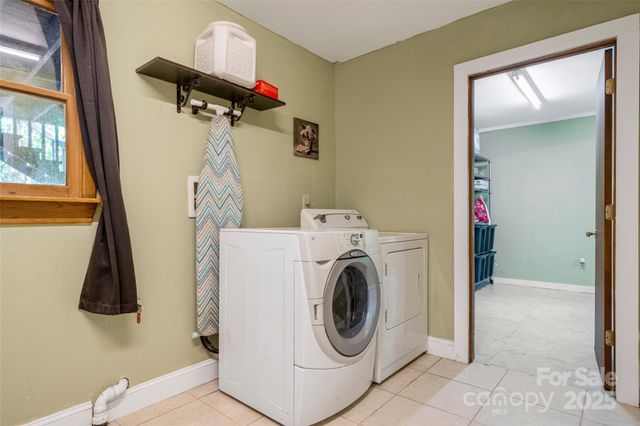 106 Gordon Drive, Flat Rock, NC 28731