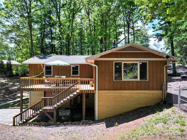 106 Gordon Drive, Flat Rock, NC 28731
