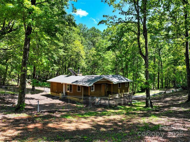 106 Gordon Drive, Flat Rock, NC 28731