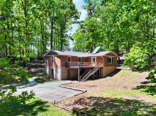 106 Gordon Drive, Flat Rock, NC 28731