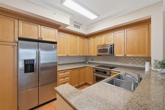 4 Renaissance Way 110, Boynton Beach, FL 33426