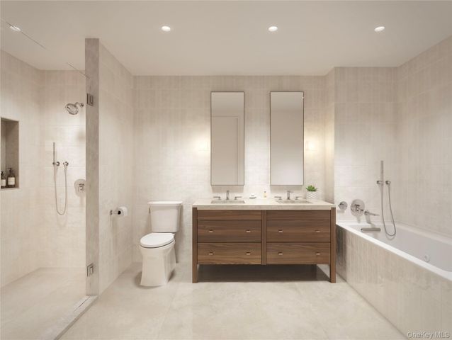 30-55 Vernon Boulevard 3C, Astoria, NY 11102