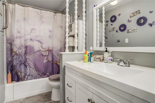 5701 E 100th Street, Kansas City, MO 64137