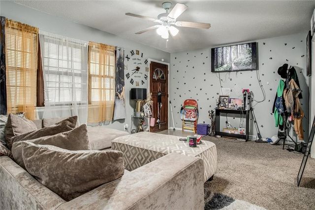 5701 E 100th Street, Kansas City, MO 64137