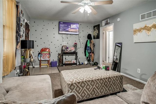 5701 E 100th Street, Kansas City, MO 64137