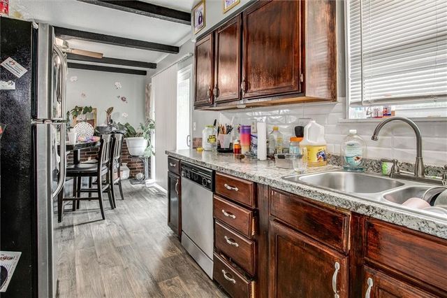 5701 E 100th Street, Kansas City, MO 64137