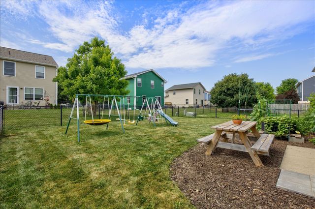 809 34th Street SW, Bondurant, IA 50035