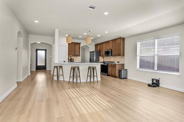 30315 Legacy Pines Drive, Spring, TX 77386