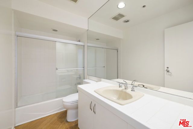 10430 Wilshire Boulevard 202, Los Angeles, CA 90024