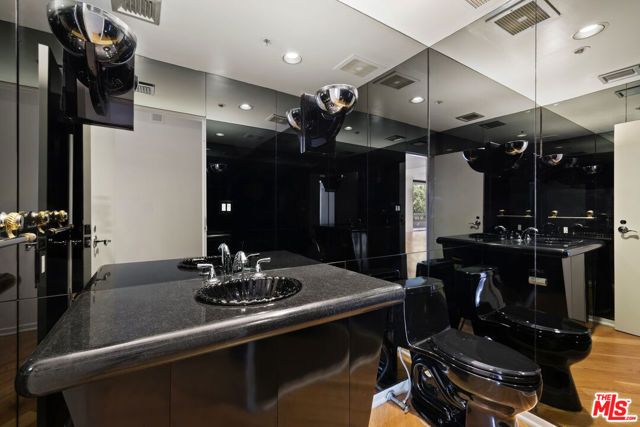 10430 Wilshire Boulevard 202, Los Angeles, CA 90024