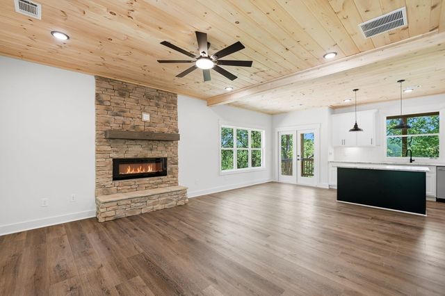1600 Dover Drive, Ranger, GA 30734