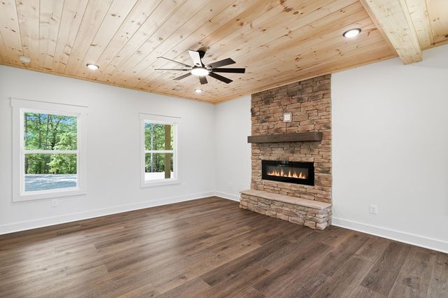 1600 Dover Drive, Ranger, GA 30734