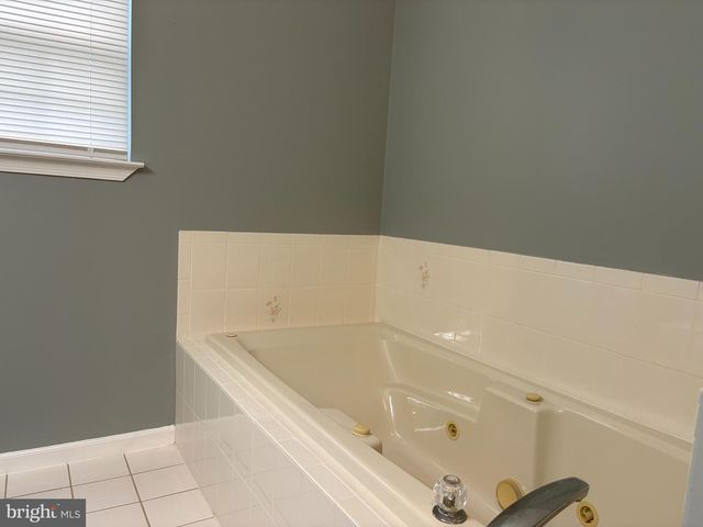 17 TAFT CT, Princeton, NJ 08540
