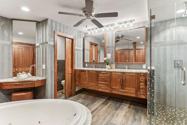 17870 Breezy Point Road, Wayzata, MN 55391