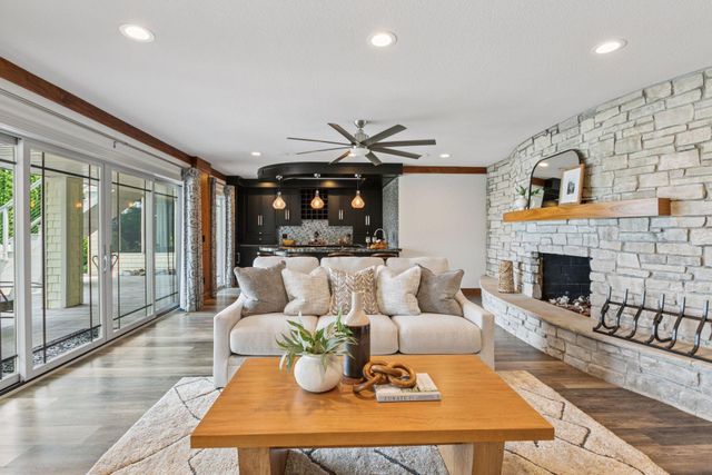 17870 Breezy Point Road, Wayzata, MN 55391