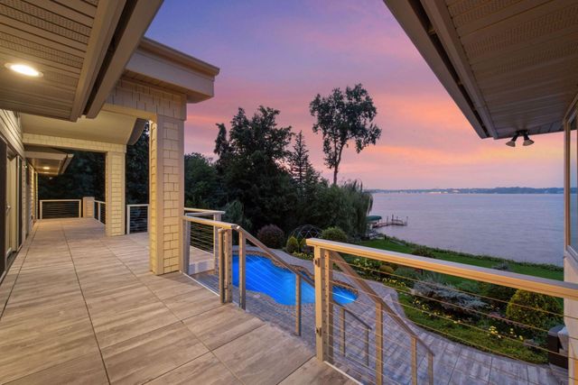 17870 Breezy Point Road, Wayzata, MN 55391