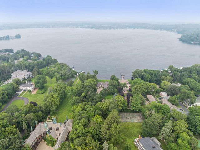 17870 Breezy Point Road, Wayzata, MN 55391