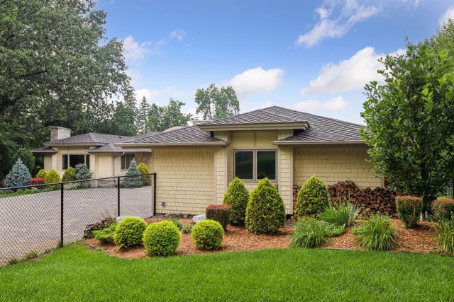 17870 Breezy Point Road, Wayzata, MN 55391