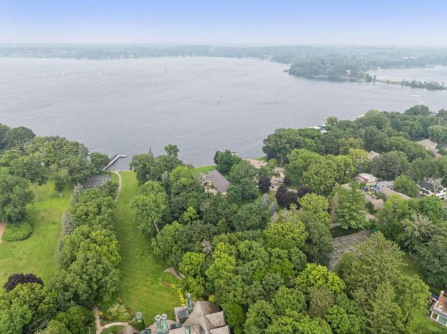 17870 Breezy Point Road, Wayzata, MN 55391