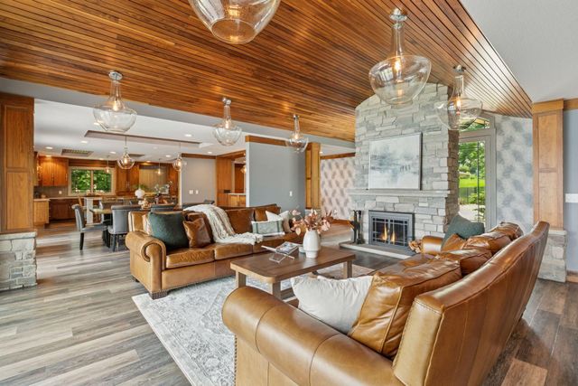 17870 Breezy Point Road, Wayzata, MN 55391