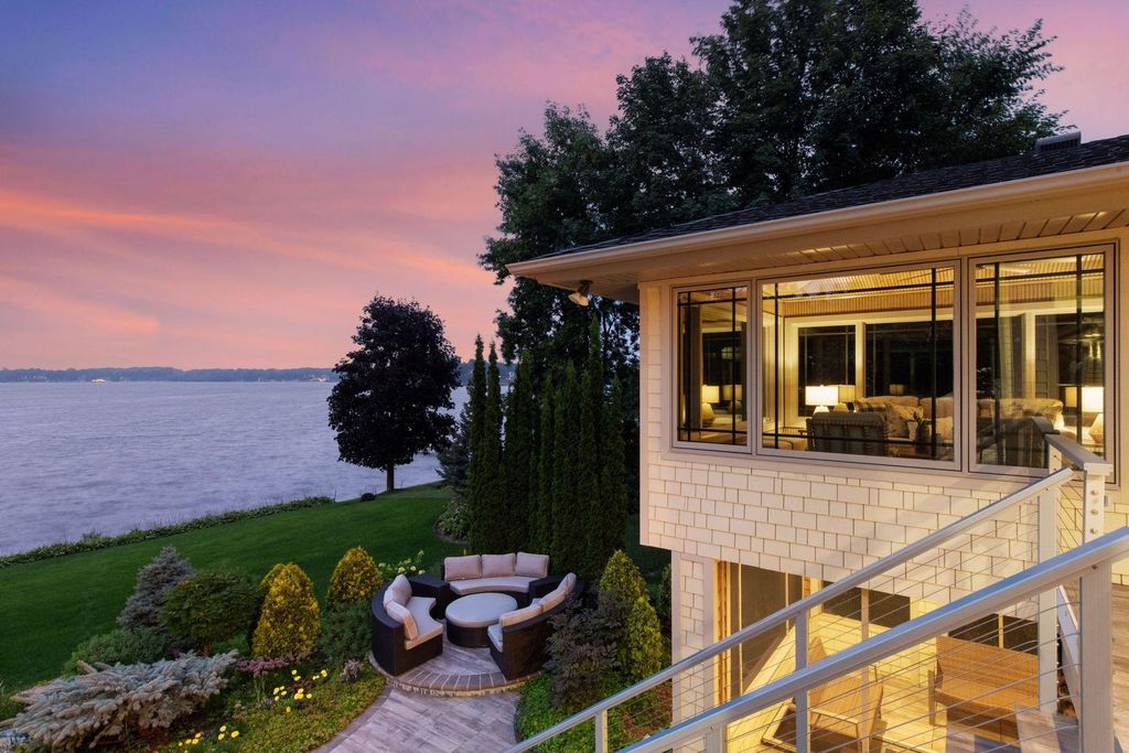 17870 Breezy Point Road, Wayzata, MN 55391