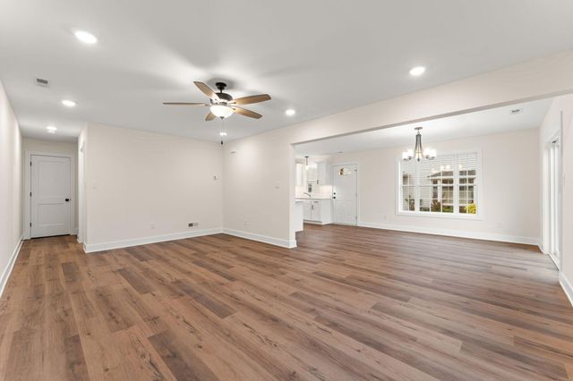 9561 Luebcke Lane, Crown Point, IN 46307