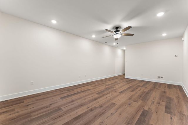 9561 Luebcke Lane, Crown Point, IN 46307
