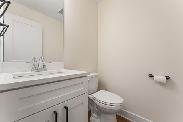9561 Luebcke Lane, Crown Point, IN 46307