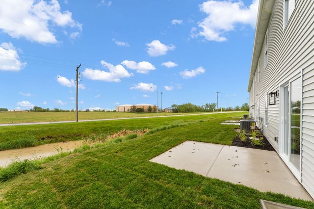 9561 Luebcke Lane, Crown Point, IN 46307