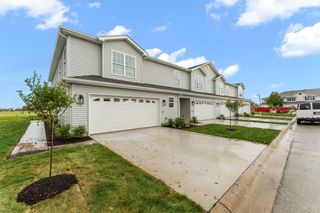 9561 Luebcke Lane, Crown Point, IN 46307