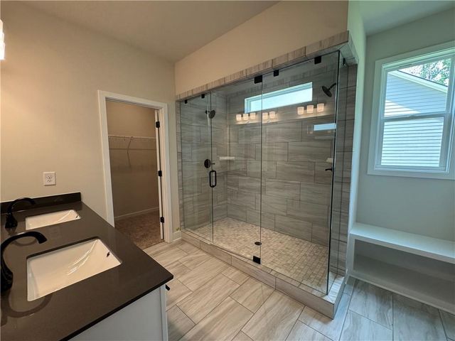 200 Rosewood Park Drive, Hoschton, GA 30548