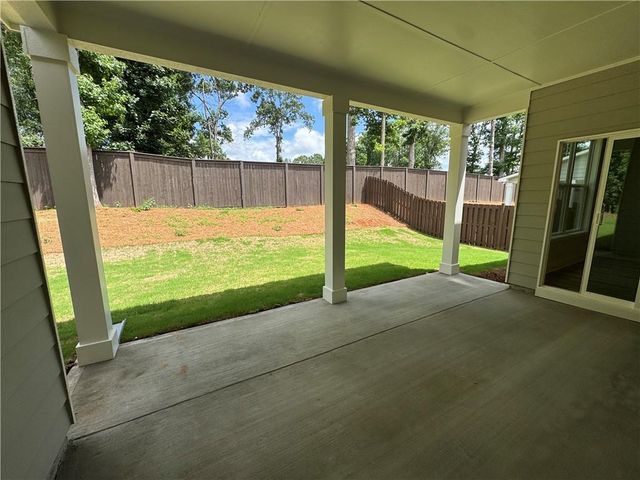 200 Rosewood Park Drive, Hoschton, GA 30548