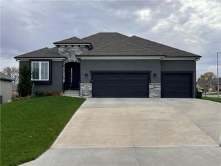 19485 W 202nd Street, Spring Hill, KS 66083