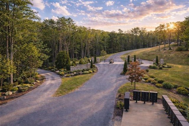 2834 Twisted Oak Road, Ellijay, GA 30536