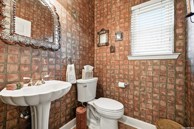13410 Adonis, Universal City, TX 78148