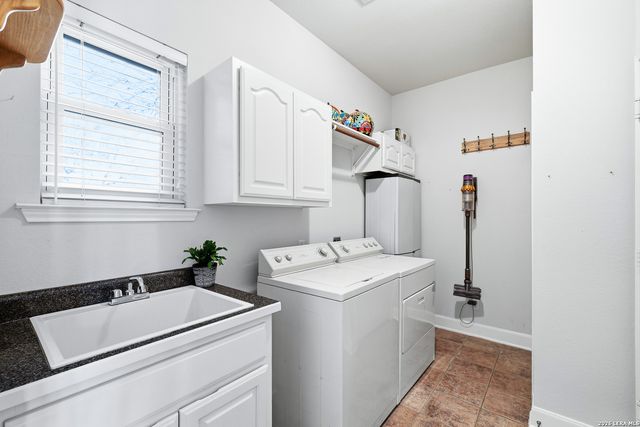 13410 Adonis, Universal City, TX 78148
