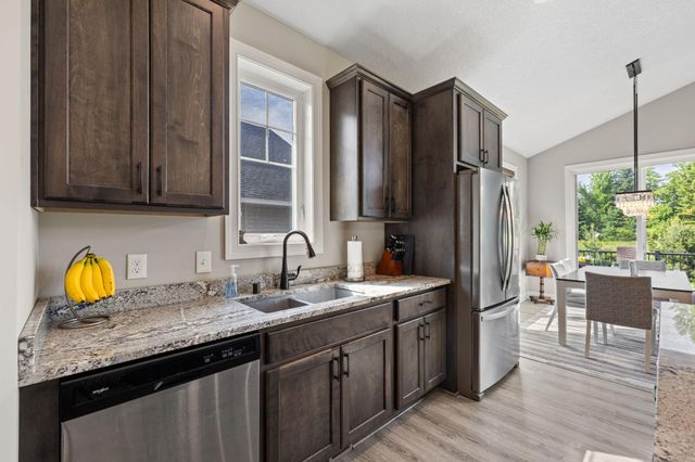 9062 7th Street N, Lake Elmo, MN 55042