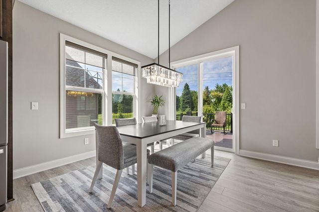 9062 7th Street N, Lake Elmo, MN 55042