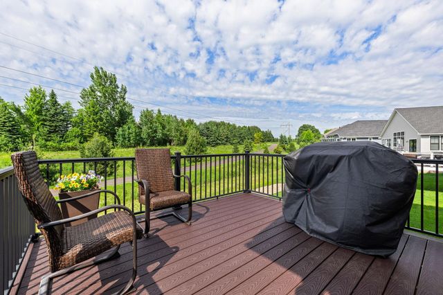 9062 7th Street N, Lake Elmo, MN 55042