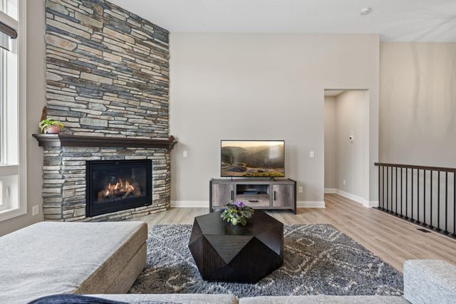 9062 7th Street N, Lake Elmo, MN 55042
