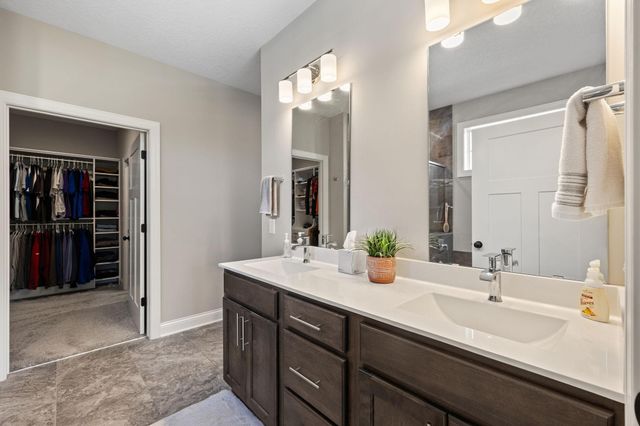 9062 7th Street N, Lake Elmo, MN 55042