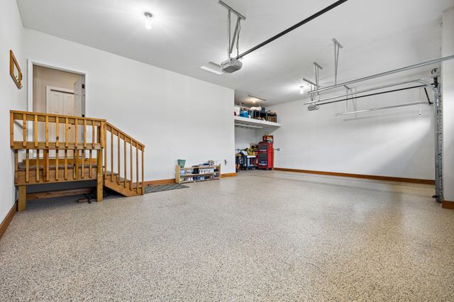 9062 7th Street N, Lake Elmo, MN 55042