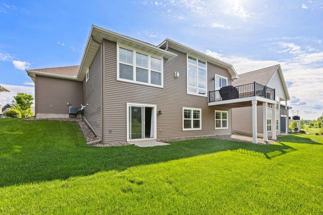 9062 7th Street N, Lake Elmo, MN 55042