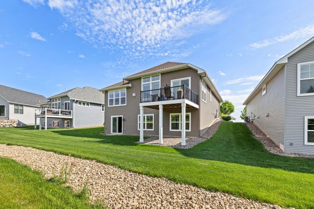 9062 7th Street N, Lake Elmo, MN 55042