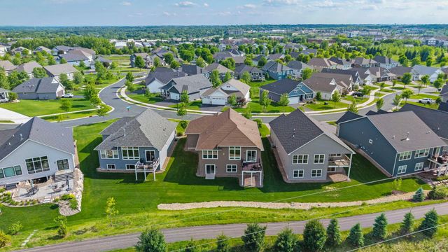 9062 7th Street N, Lake Elmo, MN 55042