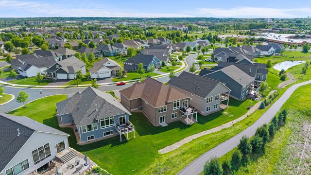9062 7th Street N, Lake Elmo, MN 55042