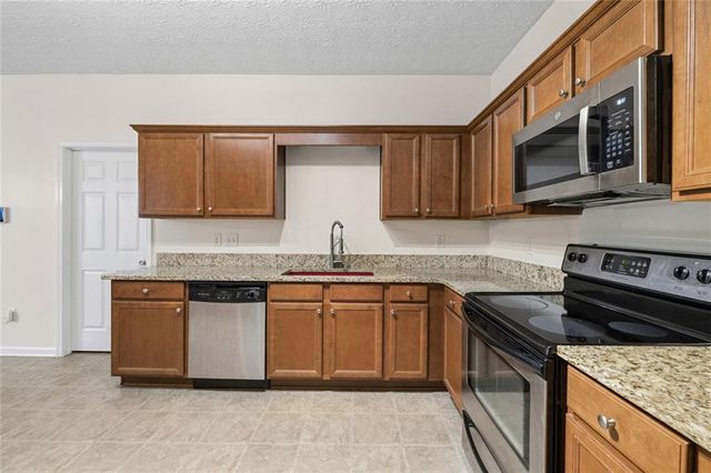 955 City Park Drive, Mcdonough, GA 30252