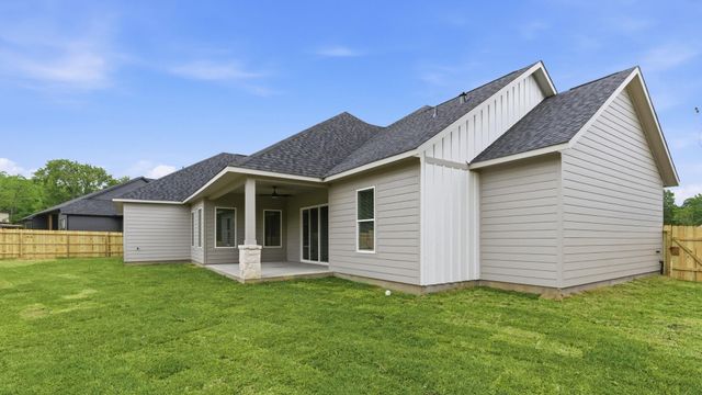 1203 Ada St, New Waverly, TX 77358