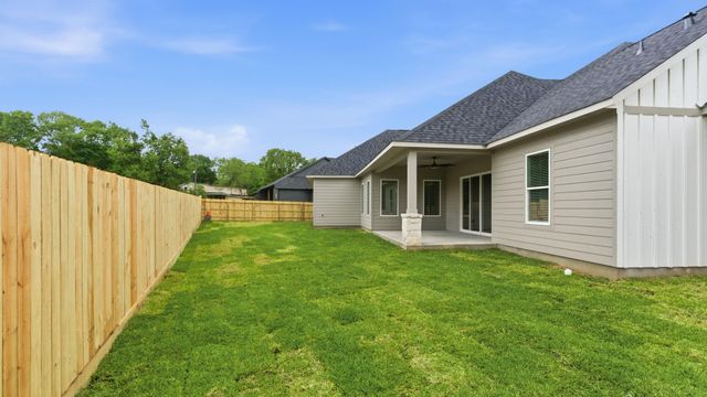 1203 Ada St, New Waverly, TX 77358