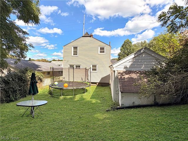 911 17th Street NE, Massillon, OH 44646